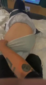 刚成年大一嫩妹先玩再艹