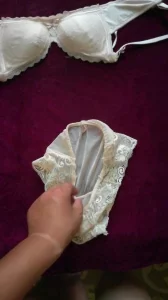 [原创]老婆新买的内衣，性感吗，又开始发骚准备3人行了