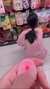 无线跳蛋逛商场，酒店门口射一脸，健身少妇女邻居