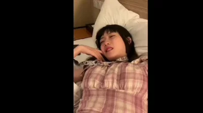 反差婊荡妇被插入的那一刻露出本性