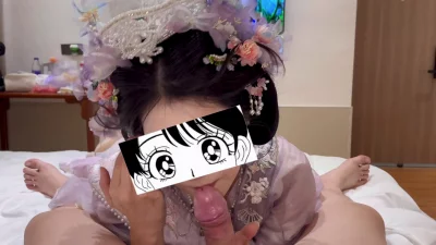 肉丝汉服女友疯狂吮吸肉棒