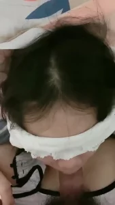 调教反差女友，微露脸口交