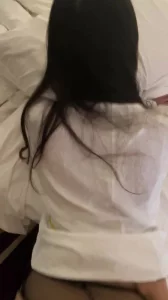 镜子里的你最骚！黑丝蜜桃小母狗后入操不停